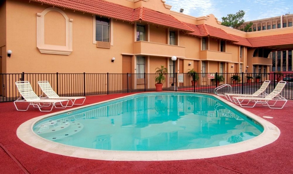 Memorial Inn And Suites ヒューストン エクステリア 写真